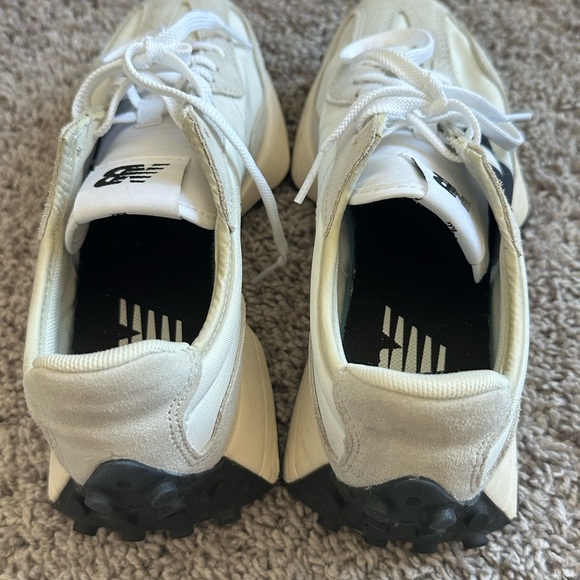 New Balance 327 Sneakers - Picture 3 of 6